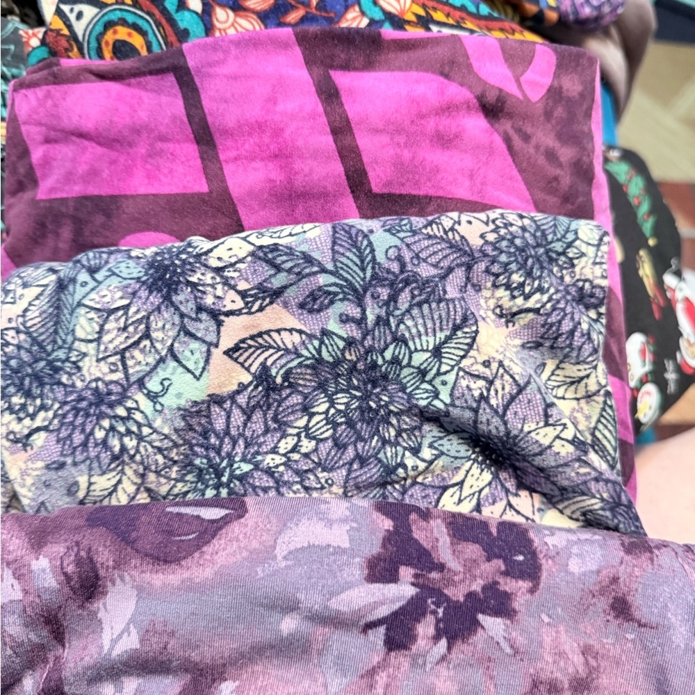 LuLaRoe Women's Leggings - Pink and Purple Floral